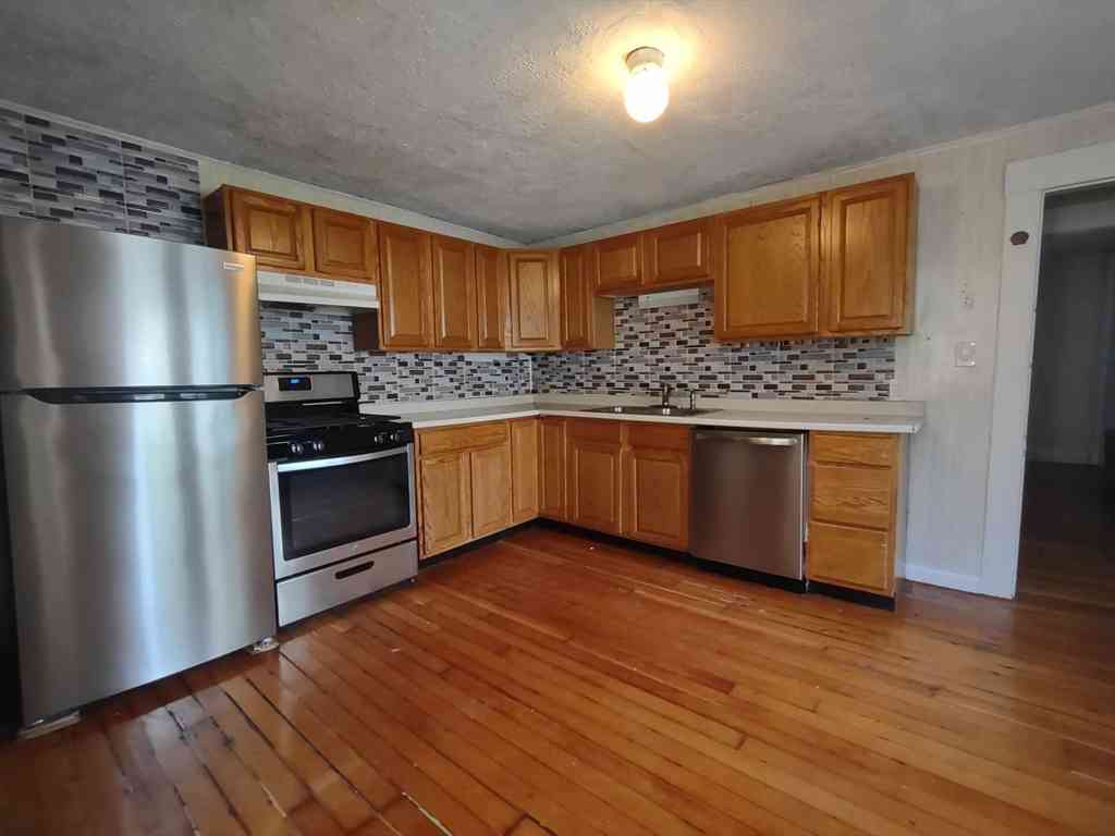 Homes For Rent - 16 Kilby St #3<br/> Woburn, MA 01801