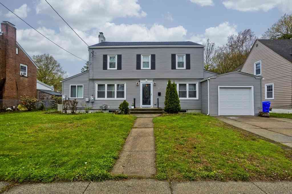 Homes For Sale - 174 Abbott St<br/> Springfield, MA 01118
