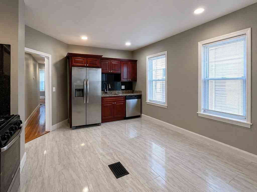 Apartment For Rent - 9 Nightingale St #2<br/> Boston, MA 02124