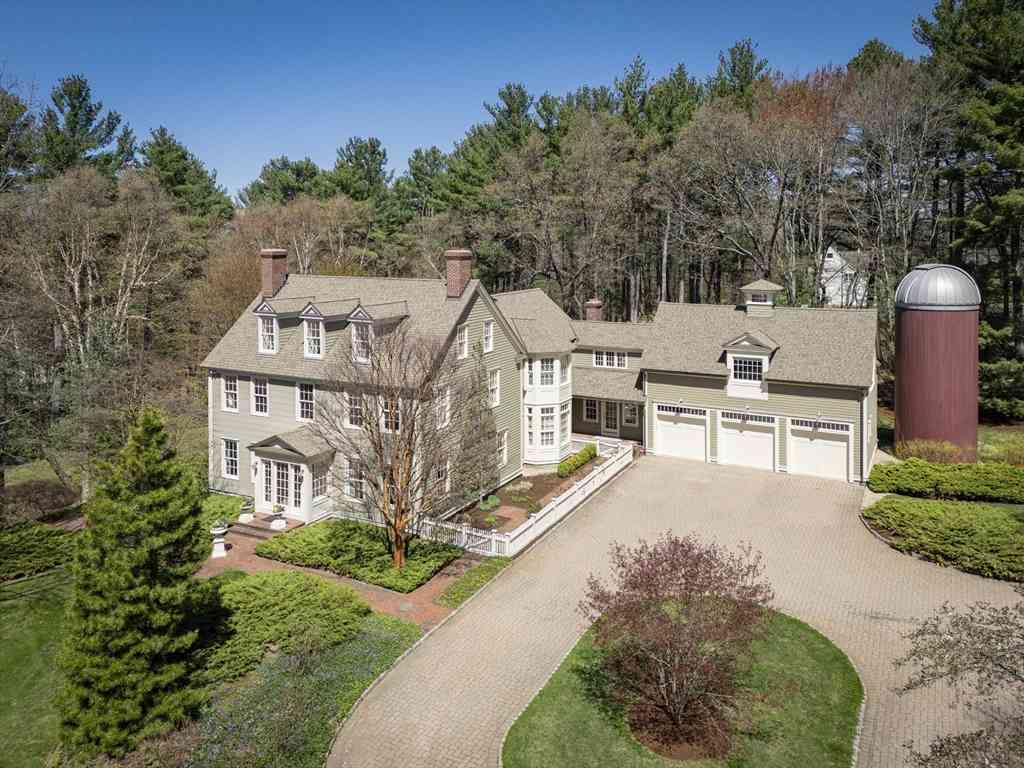 Homes For Sale - 43 Oak Hill Road<br/> Worcester County, Harvard, MA 01451
