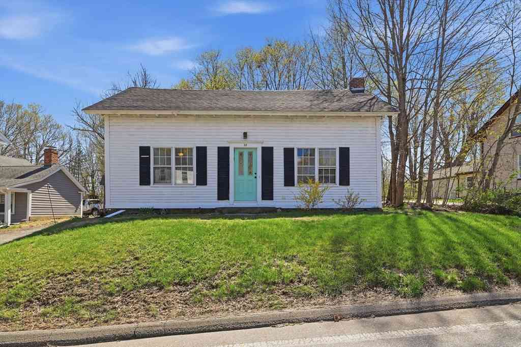 Homes For Sale - 52 Summer St<br/> Worcester County, Barre, MA 01005