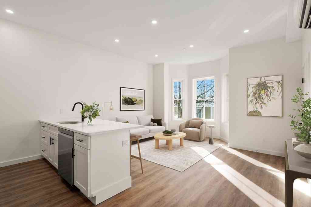 Condo For Sale - 43-45 Blossom Street #5<br/> Chelsea, MA 02150