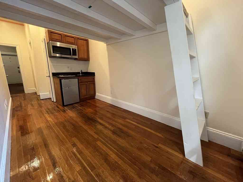 Apartment For Rent - 399 Marlborough #4<br/> Boston, MA 02115