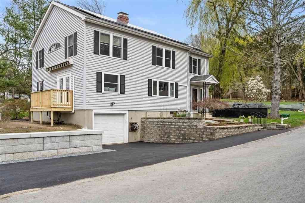 Homes For Sale - 6 Brook Lane<br/> Worcester County, Southborough, MA 01772