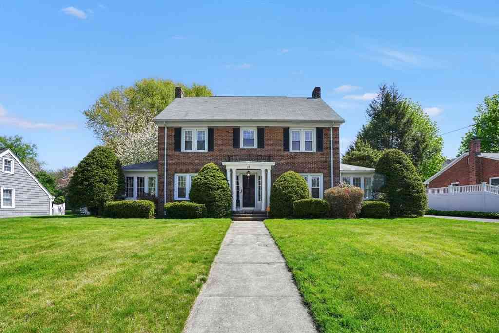 Homes For Sale - 35 Shefford St<br/> Springfield, MA 01107