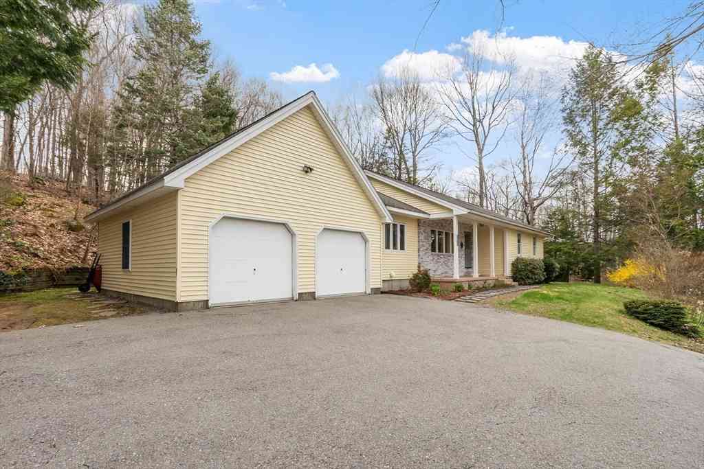 Homes For Sale - 41 Betty Spring Rd<br/> Worcester County, Gardner, MA 01440