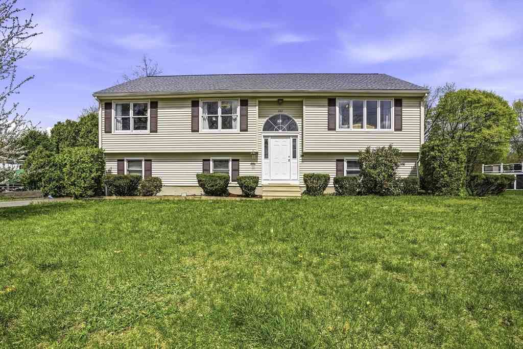 Homes For Sale - 366 Oak St<br/> Shrewsbury, MA 01545