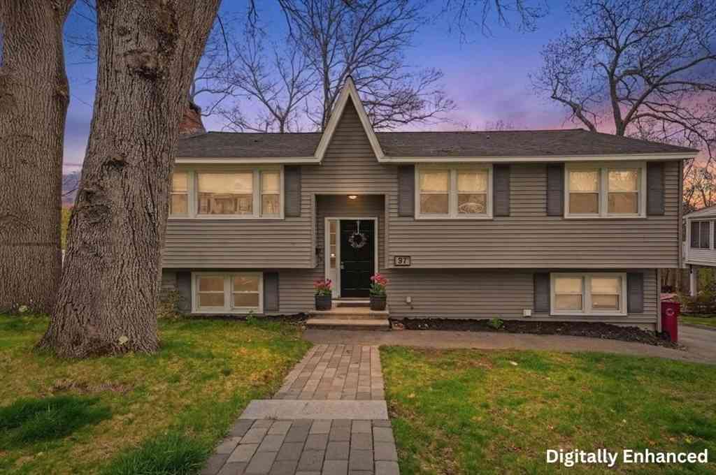 Homes For Sale - 97 Llewellyn Street<br/> Lowell, MA 01850