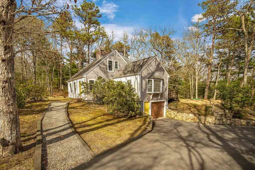 Homes For Sale - 12 Highview Circle<br/> Barnstable County, Barnstable, MA 02648