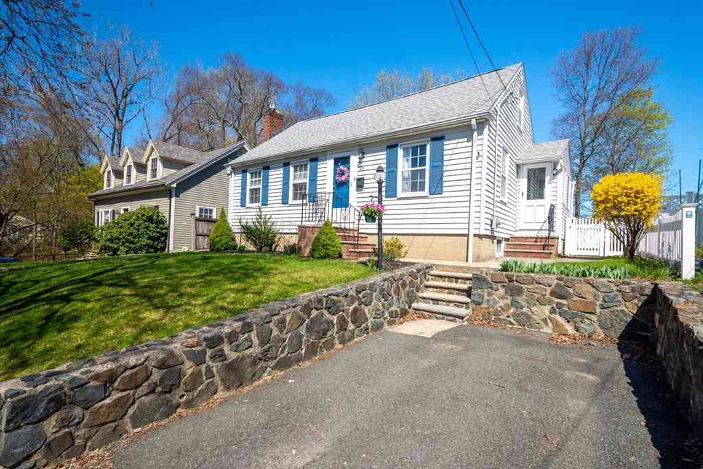 Homes For Sale - 73 Roberts Rd<br/> Middlesex County, Medford, MA 02155