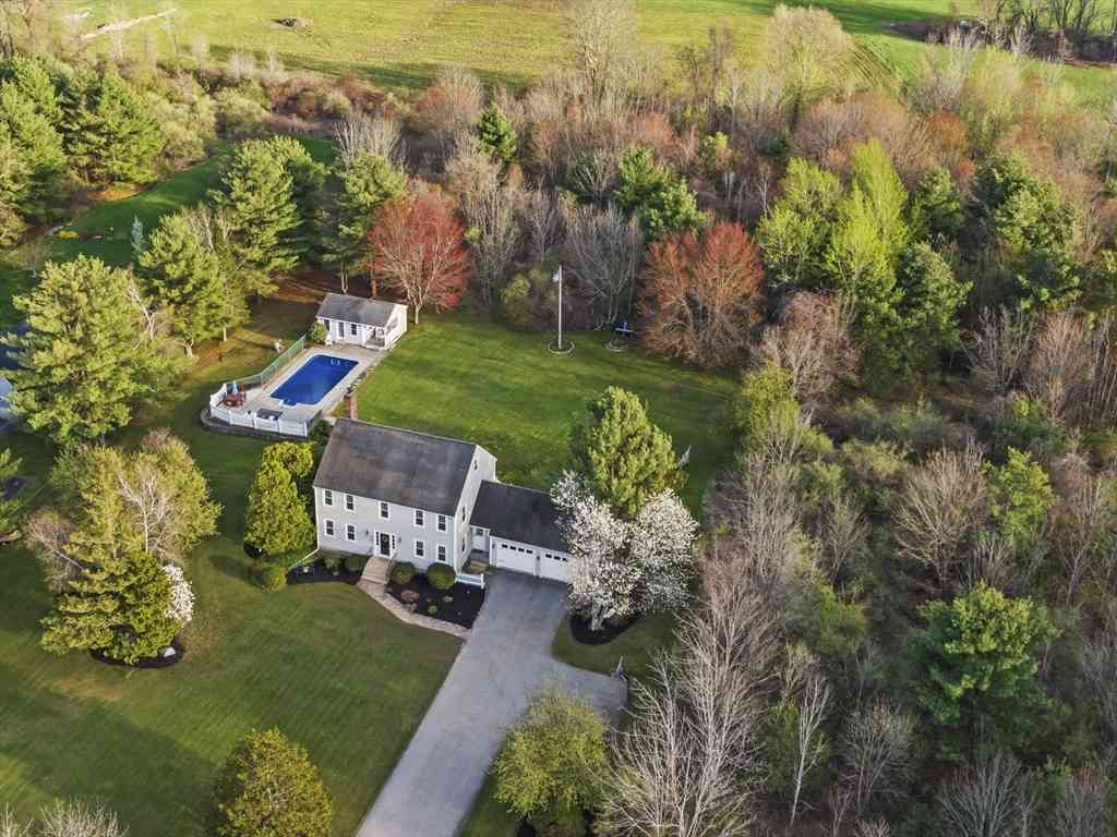 Homes For Sale - 387 West Main St<br/> Worcester County, Millbury, MA 01527