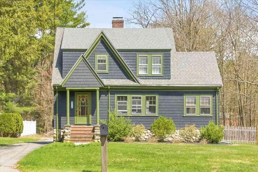 Homes For Sale - 316 Fisher St<br/> Walpole, MA 02081