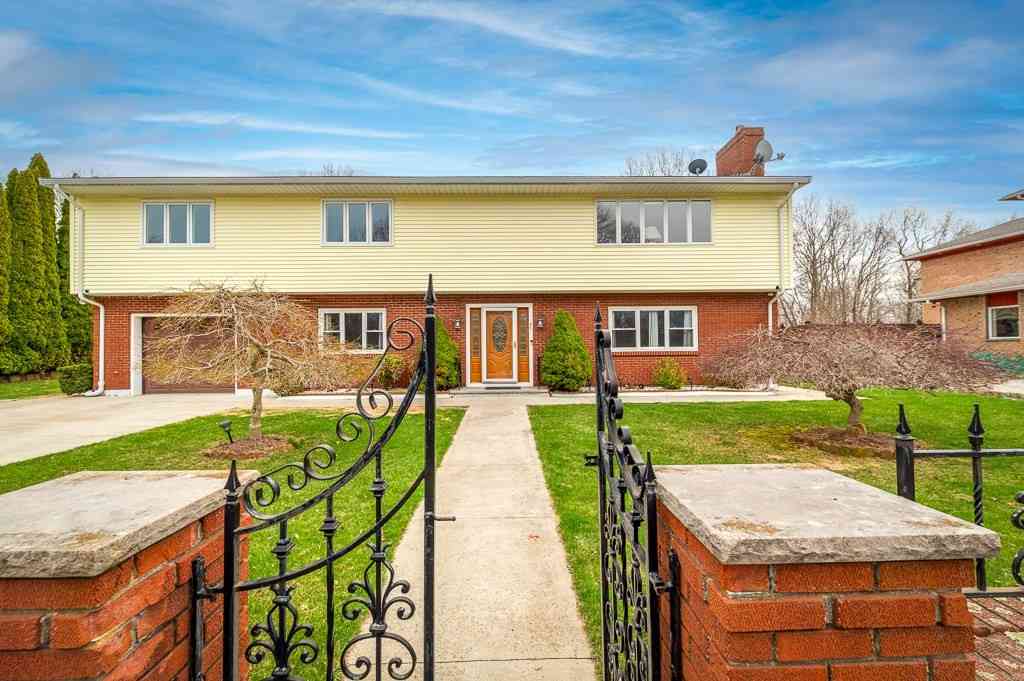 Multifamily For Rent - 35 Reservoir Rd<br/> Gloucester, MA 01930