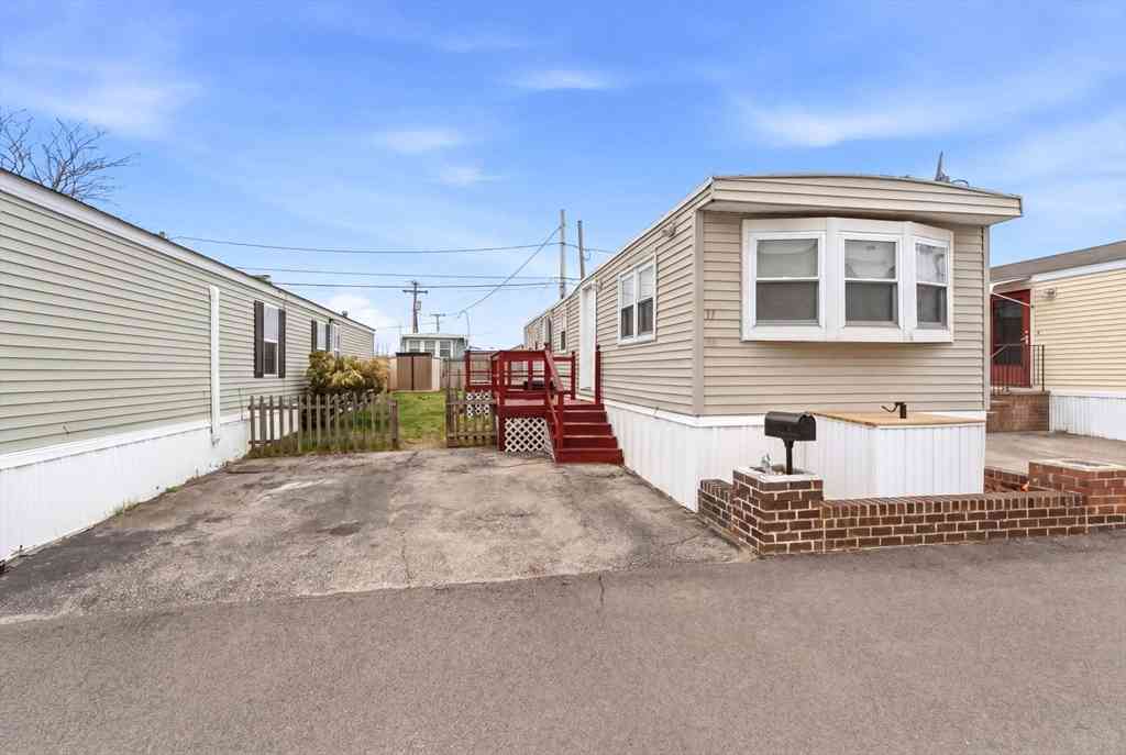 Mobile Home For Sale - 11 East Dr<br/> East Providence, RI 02916