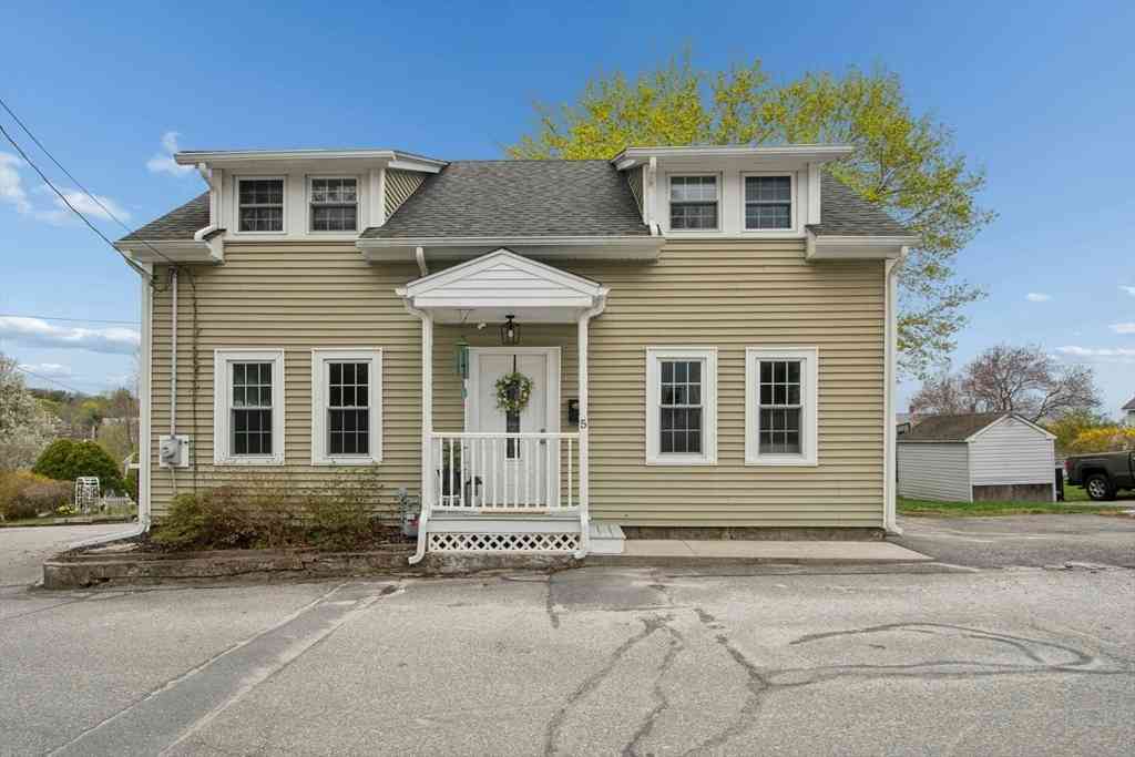 Homes For Sale - 5 Elm St<br/> Worcester County, Northbridge, MA 01588