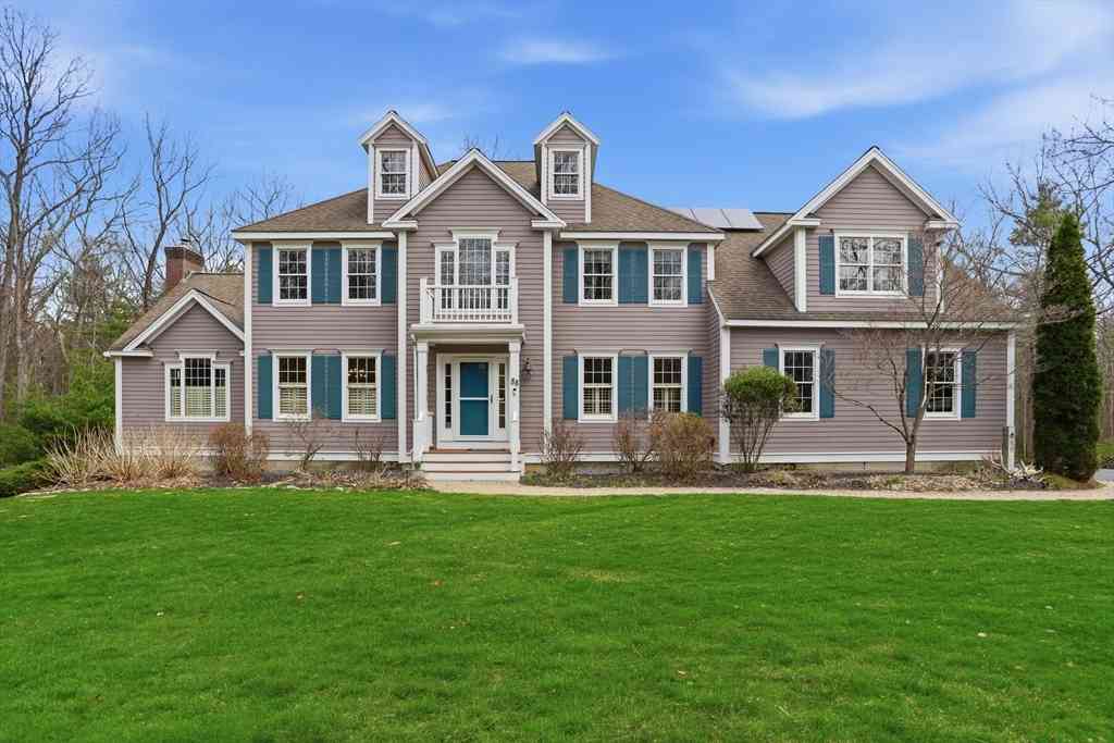 Homes For Sale - 88 Drumlin Hill Rd<br/> Worcester County, Bolton, MA 01740
