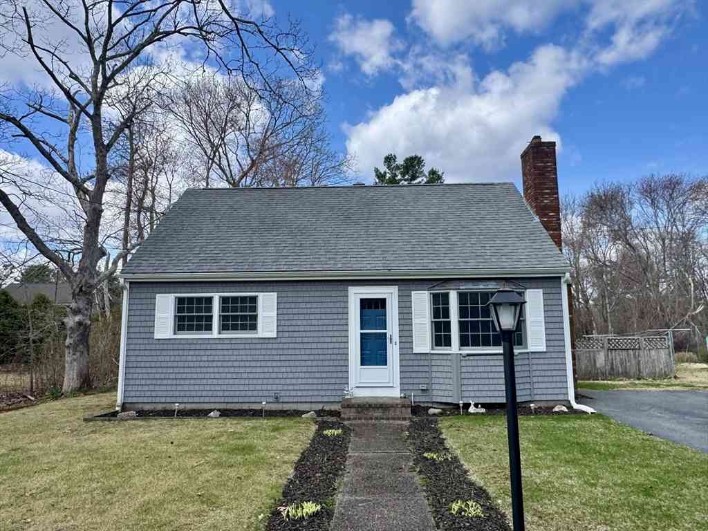 Homes For Sale - 69 Morton Avenue<br/> Dartmouth, MA 02747