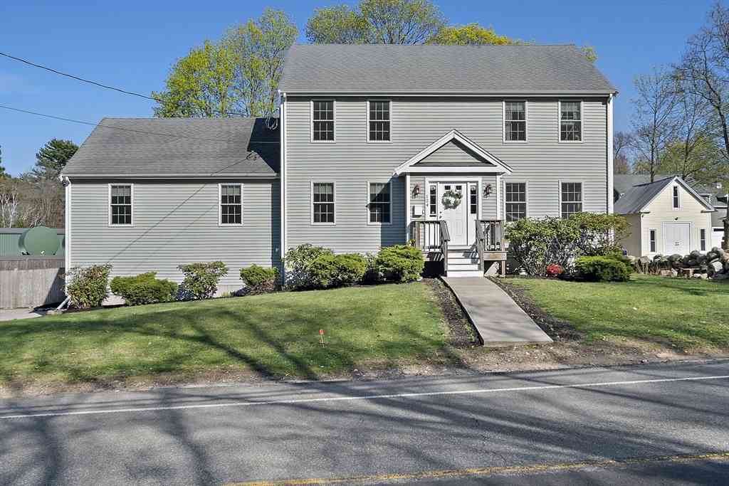 Homes For Sale - 124 Pond St<br/> Weymouth, MA 02190