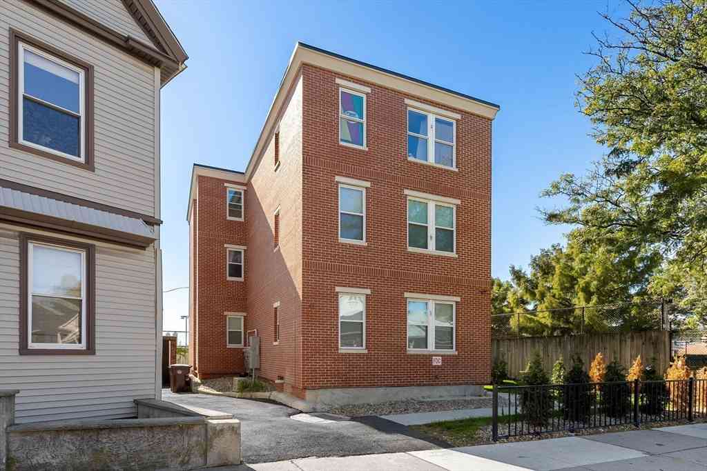 Homes For Rent - 81 Chelsea St<br/> Everett, MA 02149