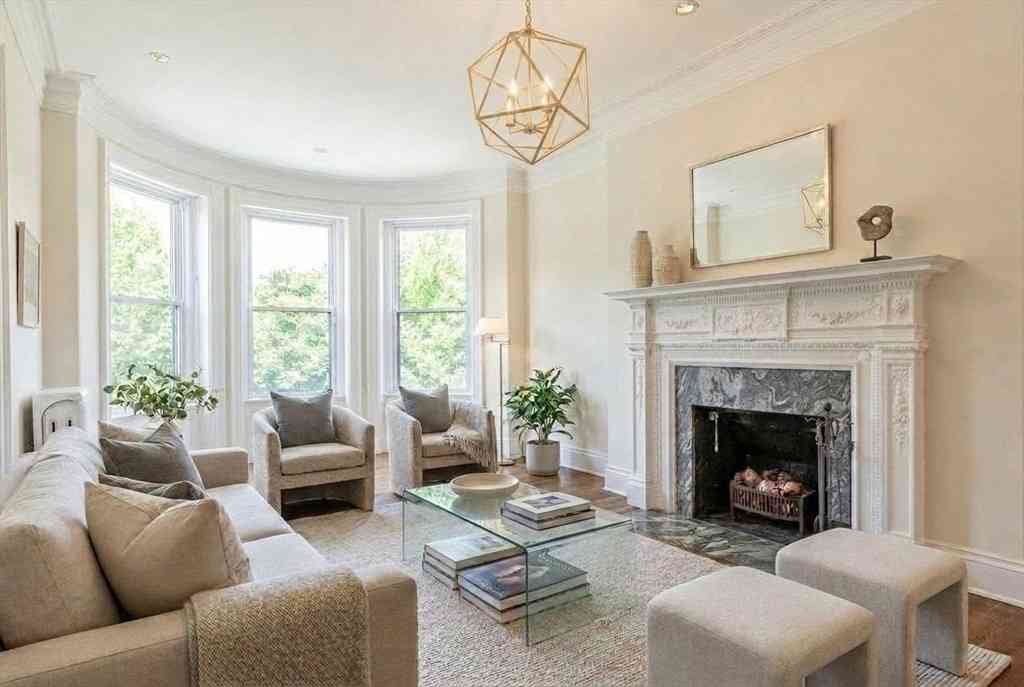 Condo For Sale - 308 Commonwealth Ave #G<br/> Boston, MA 02115