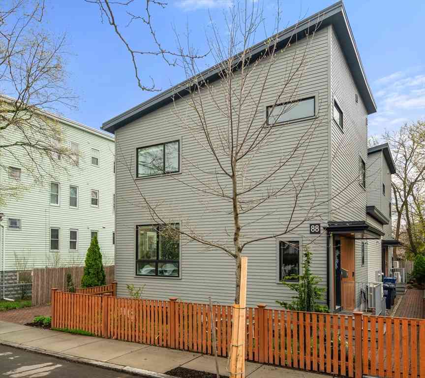 Condo For Sale - 88 Jackson Street #88<br/> Cambridge, MA 02140
