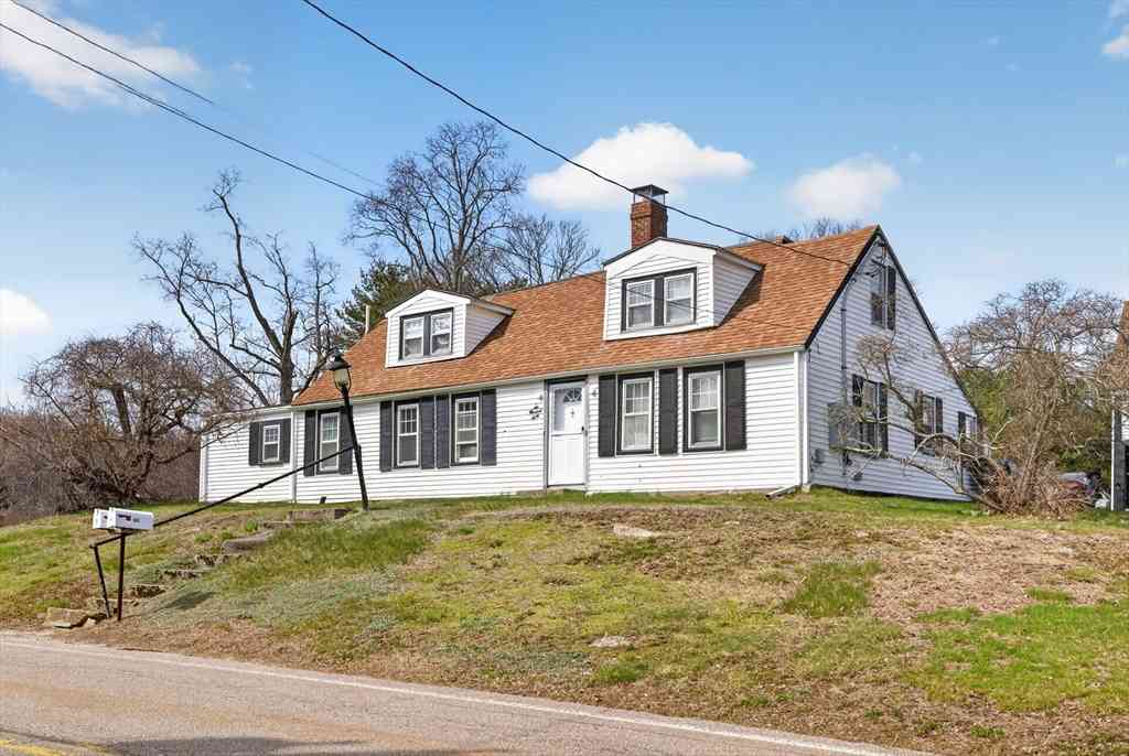 Homes For Rent - 640 Plymouth St<br/> Holbrook, MA 02343