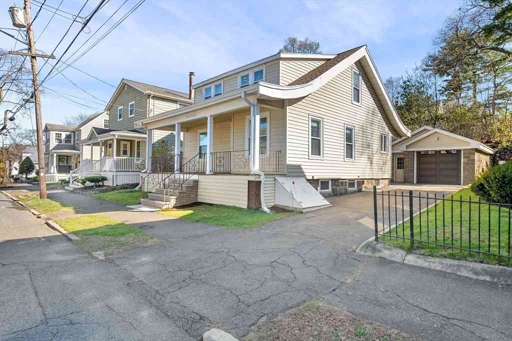 Homes For Sale - 21 Fair Oaks Ave<br/> Lynn, MA 01904