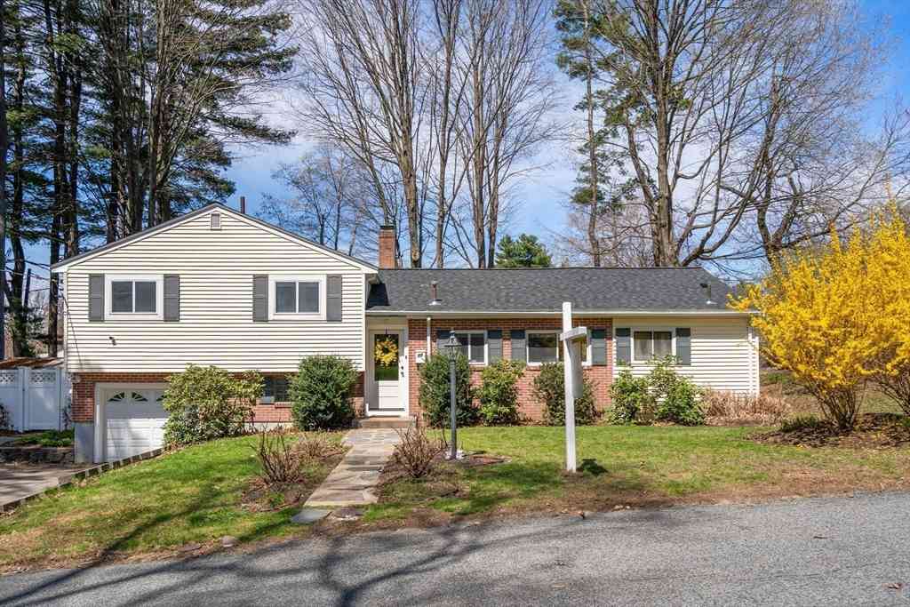 Homes For Sale - 71 Delmar Ave<br/> Middlesex County, Framingham, MA 01701