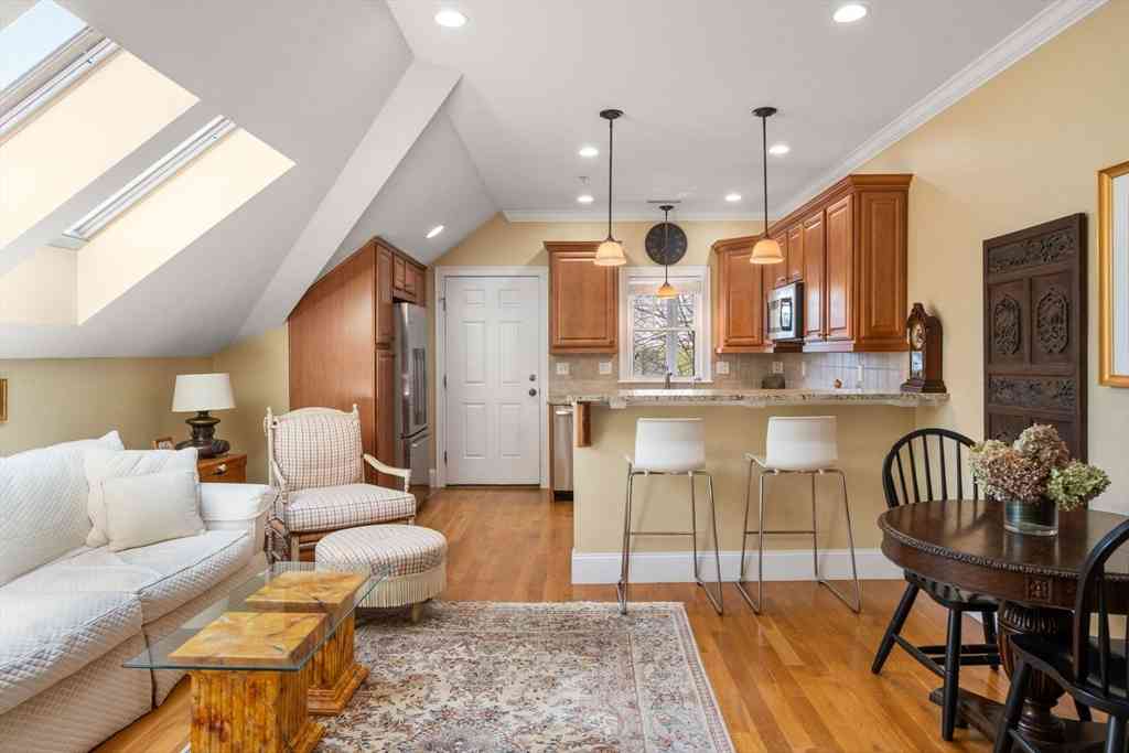 Condo For Sale - 23 Robbins St #3-1<br/> Waltham, MA 02453