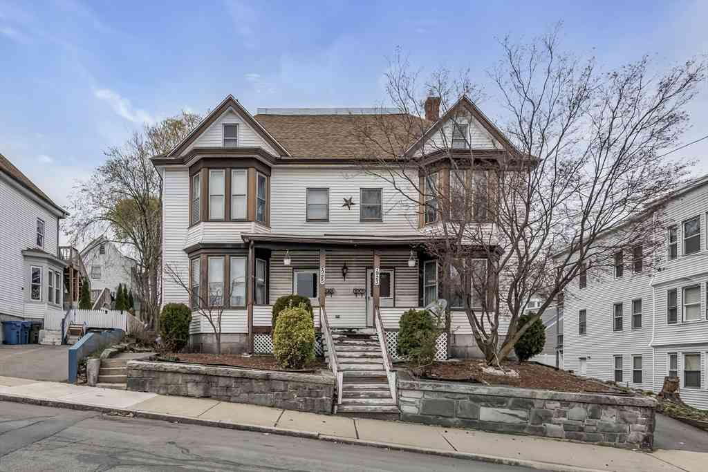 Homes For Rent - 923-925 Essex St<br/> Lawrence, MA 01841