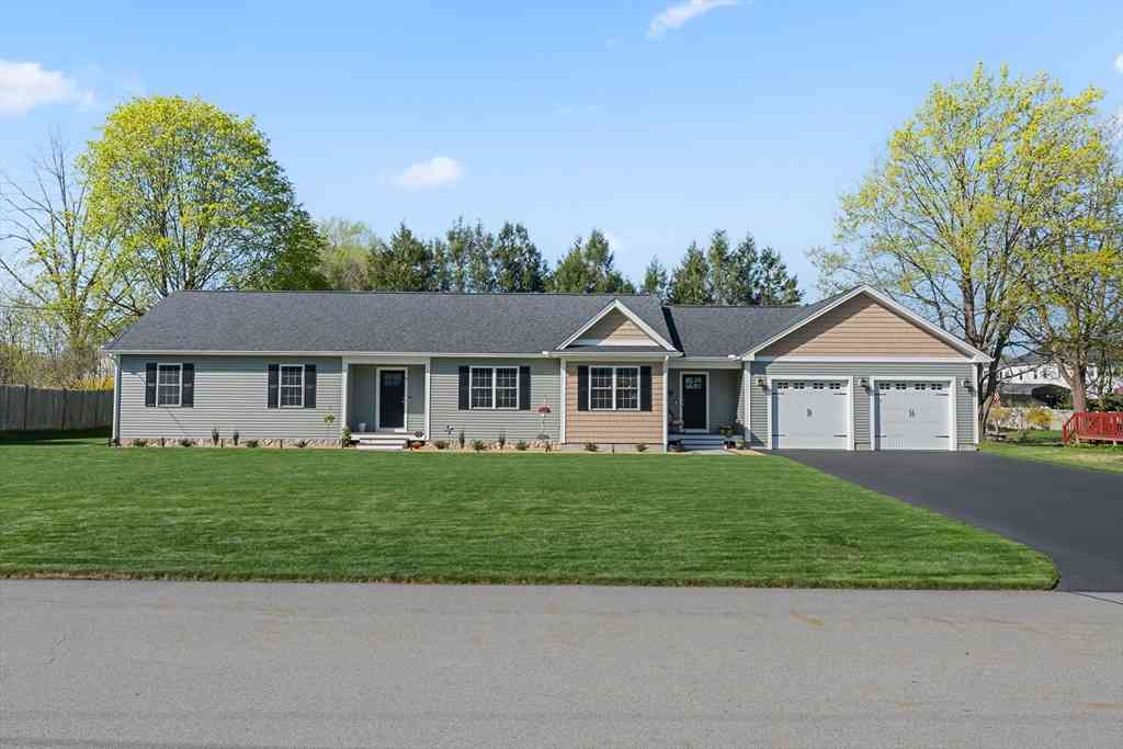 Homes For Sale - 17 Brodeur Ave<br/> Worcester County, Webster, MA 01570
