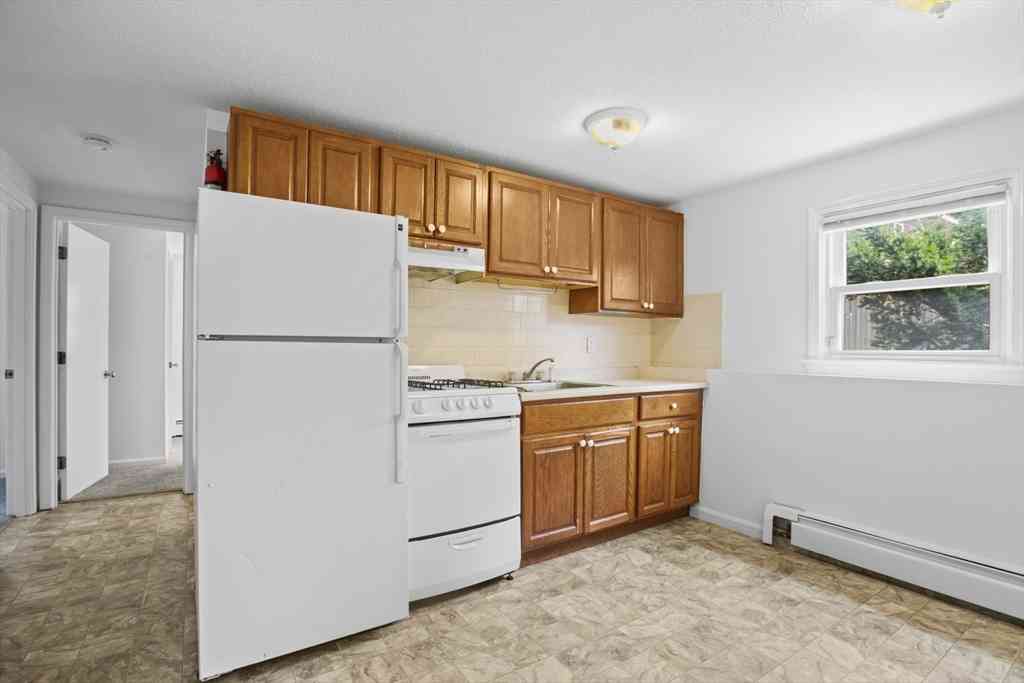 Apartment For Rent - 21 Groton St #5<br/> Ayer, MA 01432