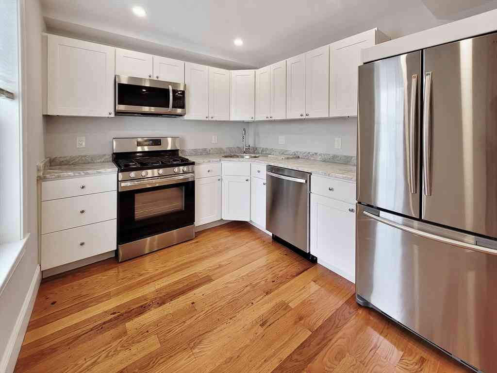 Apartment For Rent - 127 Shirley #1<br/> Boston, MA 02119