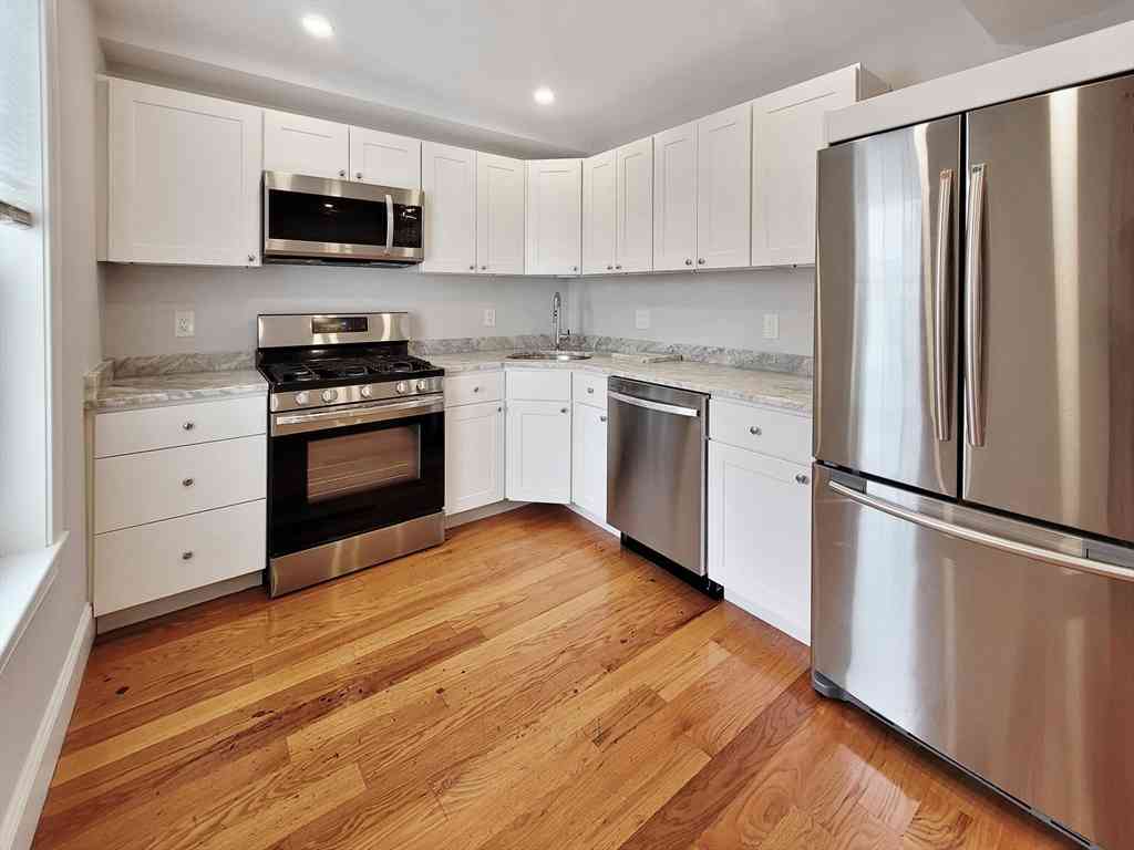 Apartment For Rent - 127 Shirley #2<br/> Boston, MA 02119
