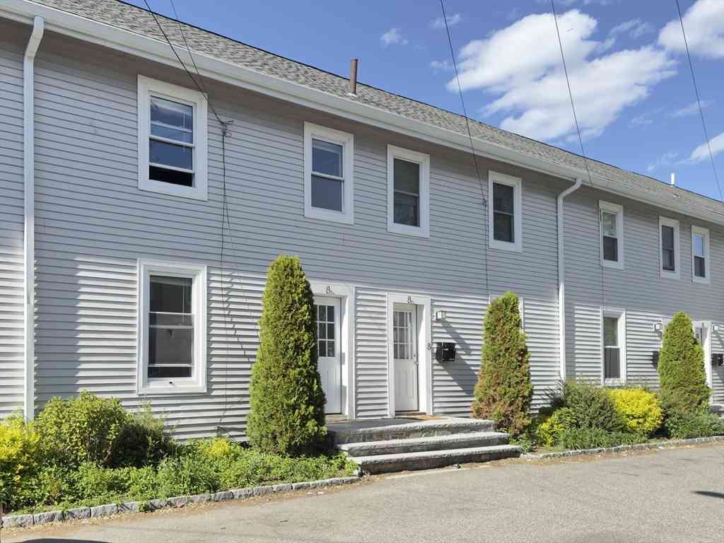 Condo For Rent - 8 Lawton Pl #7<br/> Waltham, MA 02453
