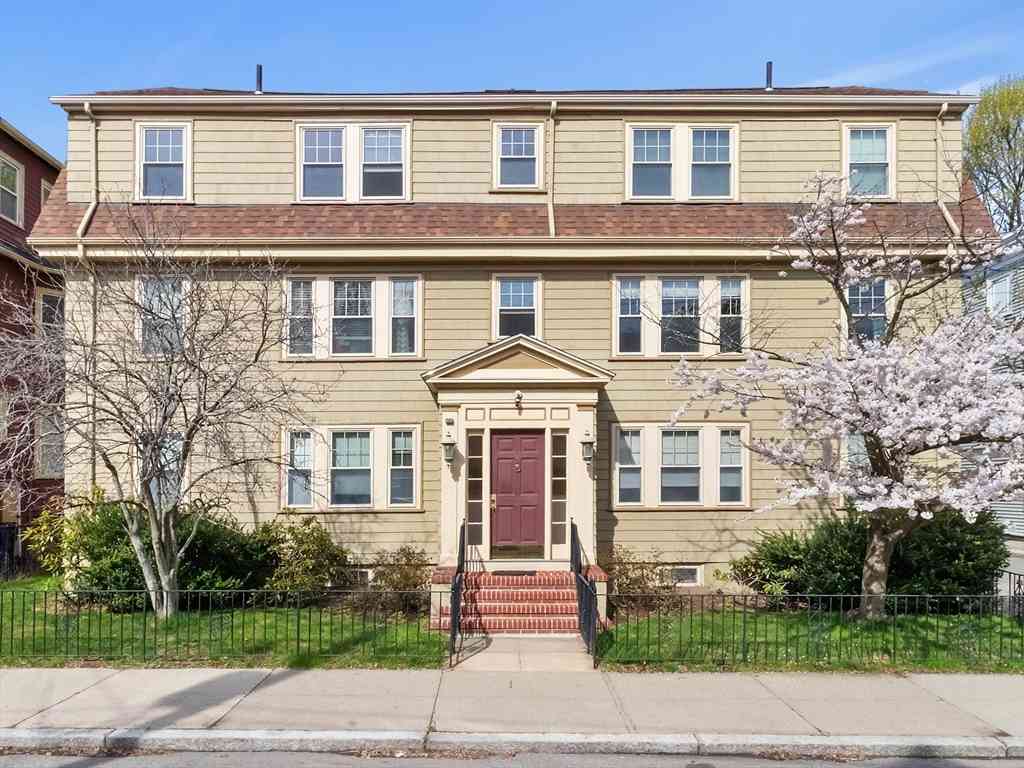 Condo For Sale - 17 Hastings St #4<br/> Boston, MA 02132