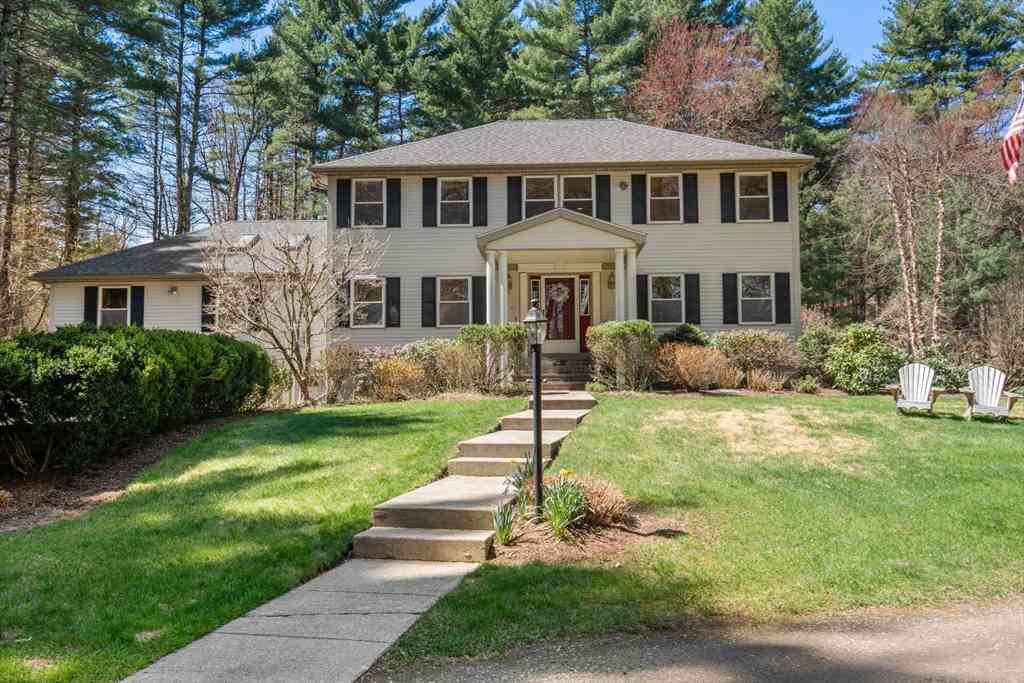 Homes For Sale - 189 1/2 Seekonk St<br/> Norfolk County, Norfolk, MA 02056