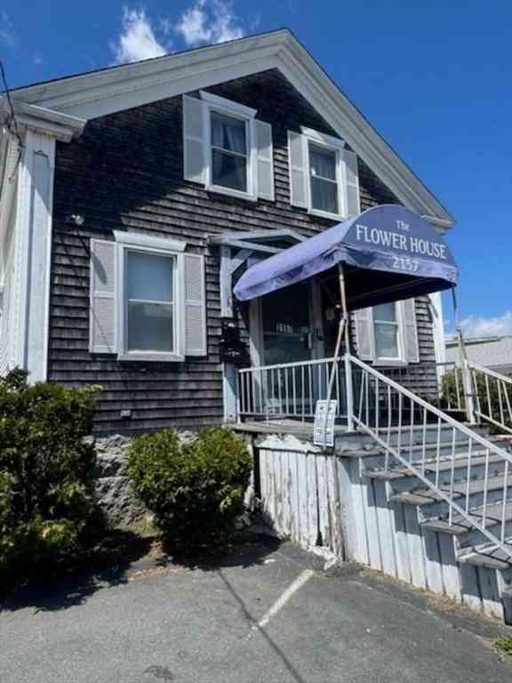 Multifamily For Sale - 2157 Acushnet Ave<br/> New Bedford, MA 02745