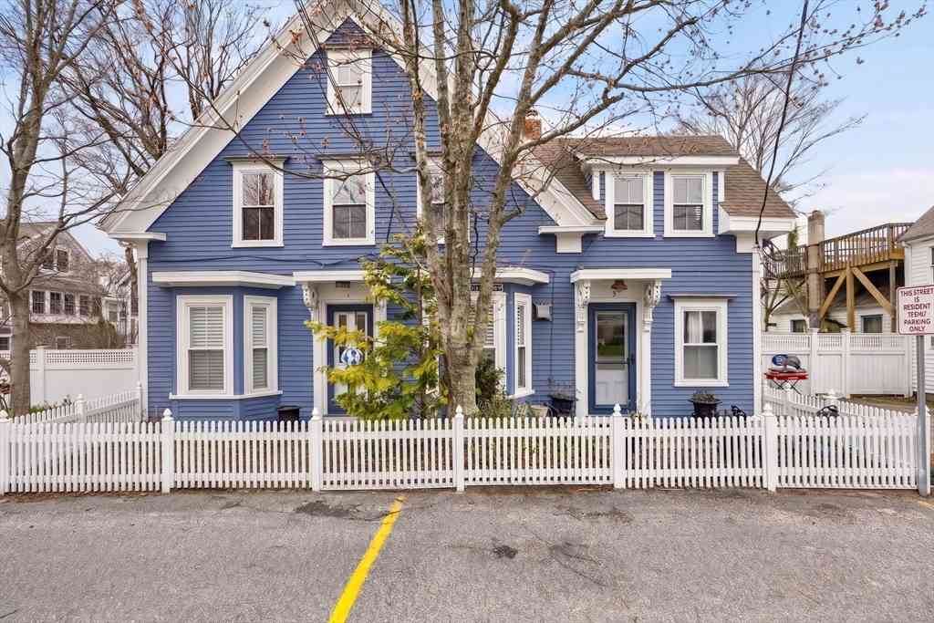 Condo For Sale - 19 Center Street #UNIT 5<br/> Barnstable County, Provincetown, MA 02657