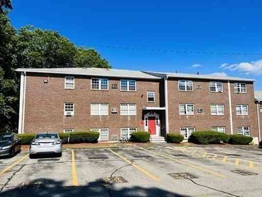 Condo For Sale - 243 Boston Post Rd E #11<br/> Marlborough, MA 01752