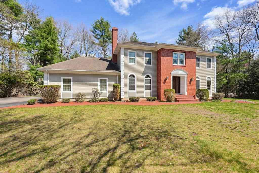 Homes For Sale - 23 Cornerstone Dr<br/> Bristol County, Easton, MA 02356