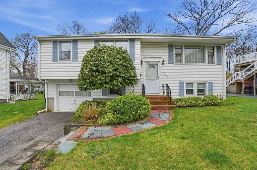 Homes For Sale - 184 Dover Street<br/> Plymouth County, Brockton, MA 02301