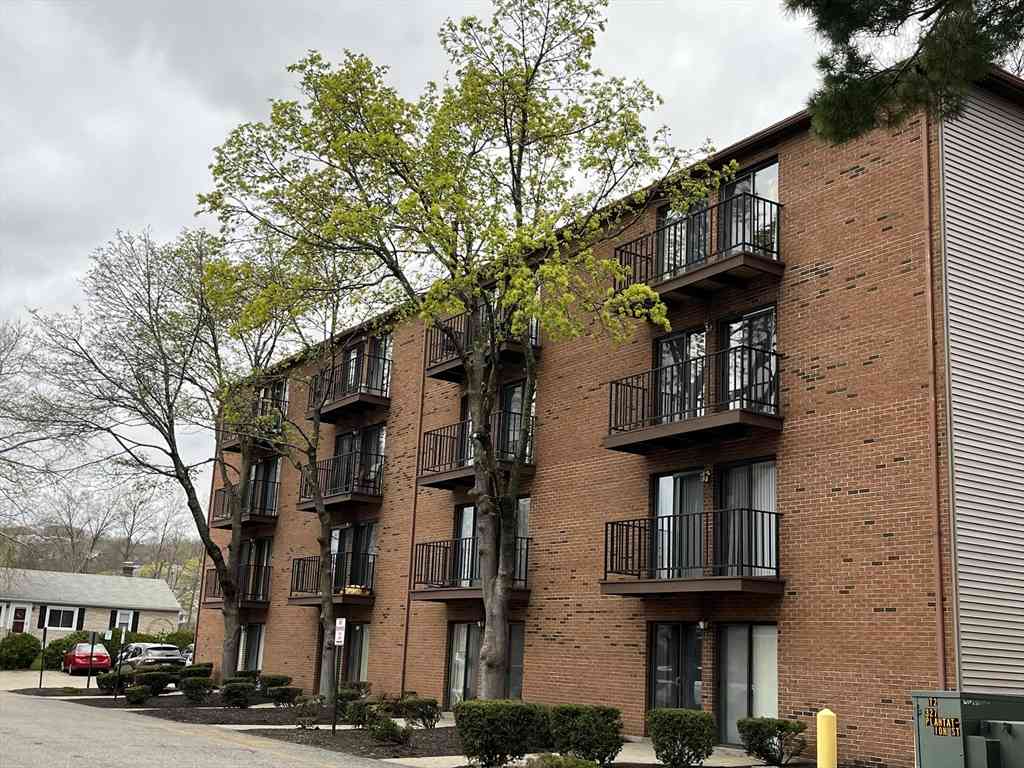 Condo For Sale - 327 Plantation Street #312<br/> Worcester, MA 01604