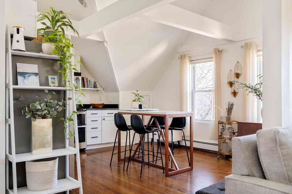 Condo For Sale - 130 Massachusetts Ave #6<br/> Arlington, MA 02474