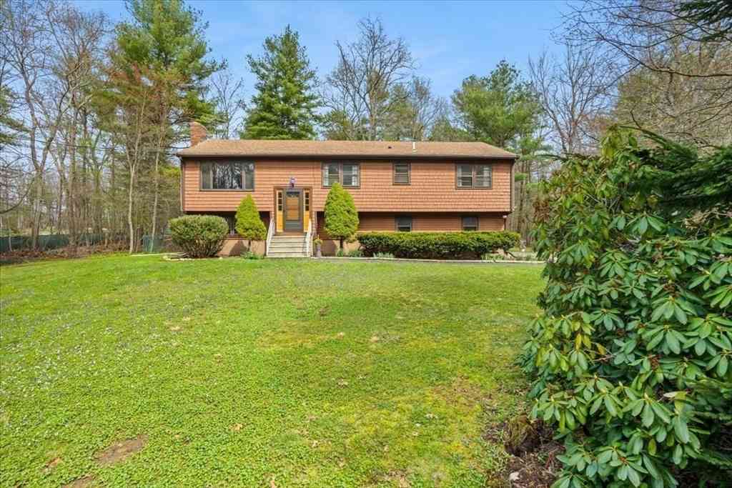 Homes For Sale - 237 Oak St<br/> Bristol County, Norton, MA 02766