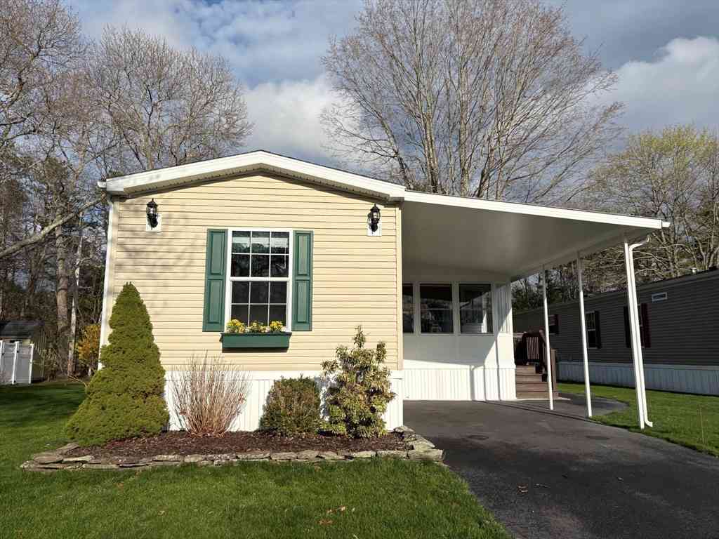 Mobile Home For Sale - 5 Candlelight Drive<br/> Plymouth, MA 02360