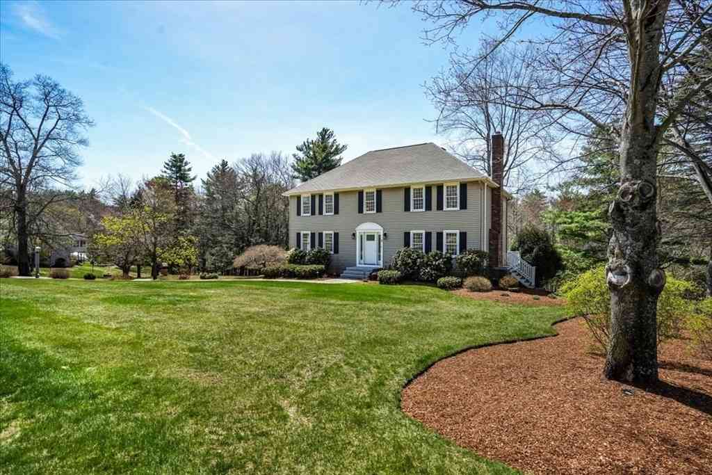 Homes For Sale - 5 Nutfield Drive<br/> Londonderry, NH 03053