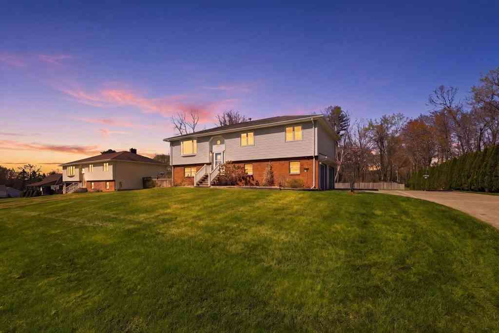 Homes For Sale - 39 Salli Circle<br/> Hampden County, Ludlow, MA 01056