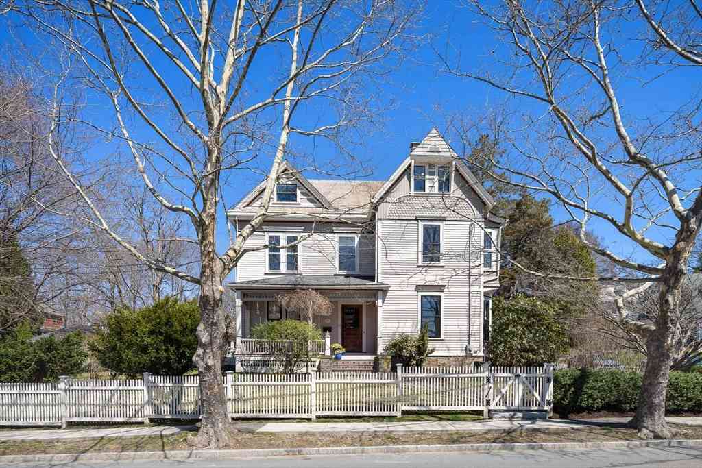 Homes For Sale - 23 Columbia Street<br/> Watertown, MA 02472