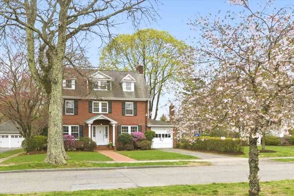 Homes For Sale - 238 Harris Ave.<br/> Needham, MA 02492